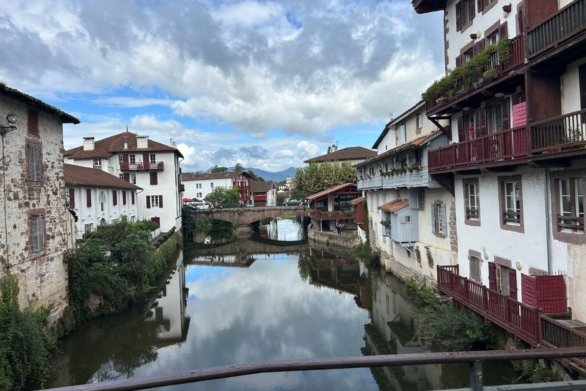 historic-riverside-town-stone-bridge-spain
